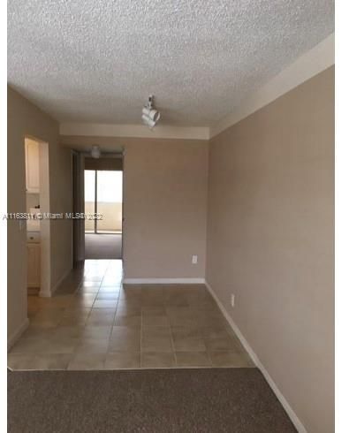 Recently Rented: $1,250 (1 beds, 1 baths, 615 Square Feet)