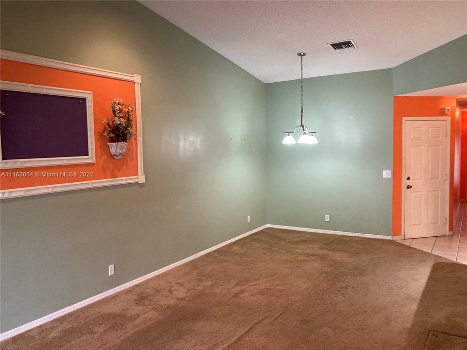 Недавно продано: $340,000 (2 спален, 2 ванн, 1044 Квадратных фут)