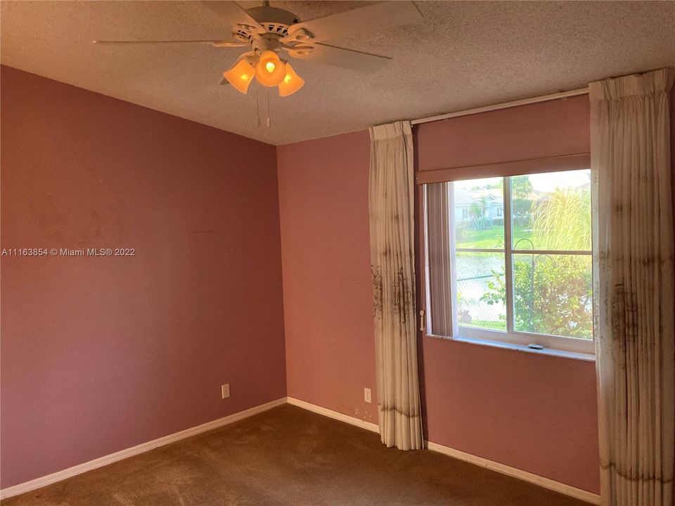 Недавно продано: $340,000 (2 спален, 2 ванн, 1044 Квадратных фут)