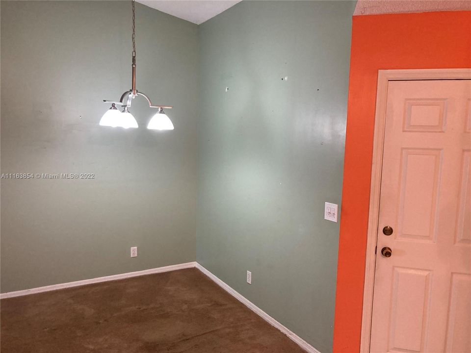 Недавно продано: $340,000 (2 спален, 2 ванн, 1044 Квадратных фут)