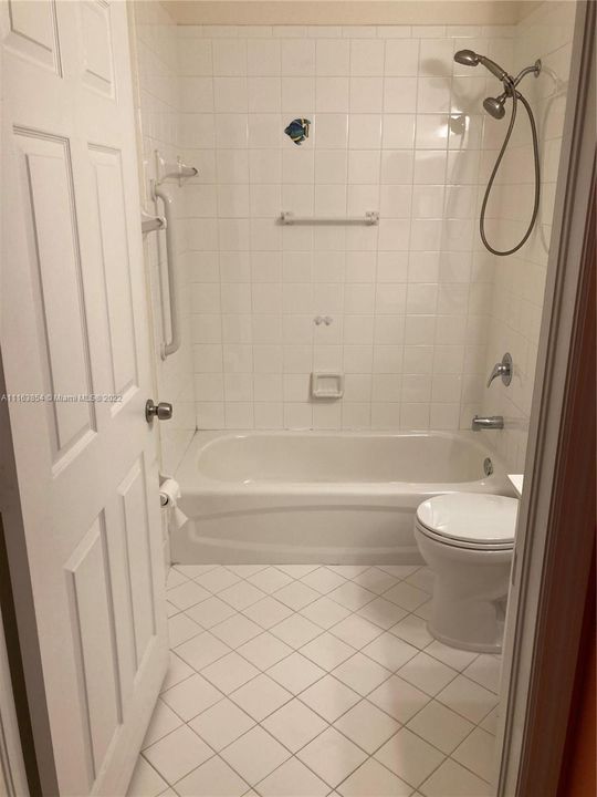 Недавно продано: $340,000 (2 спален, 2 ванн, 1044 Квадратных фут)