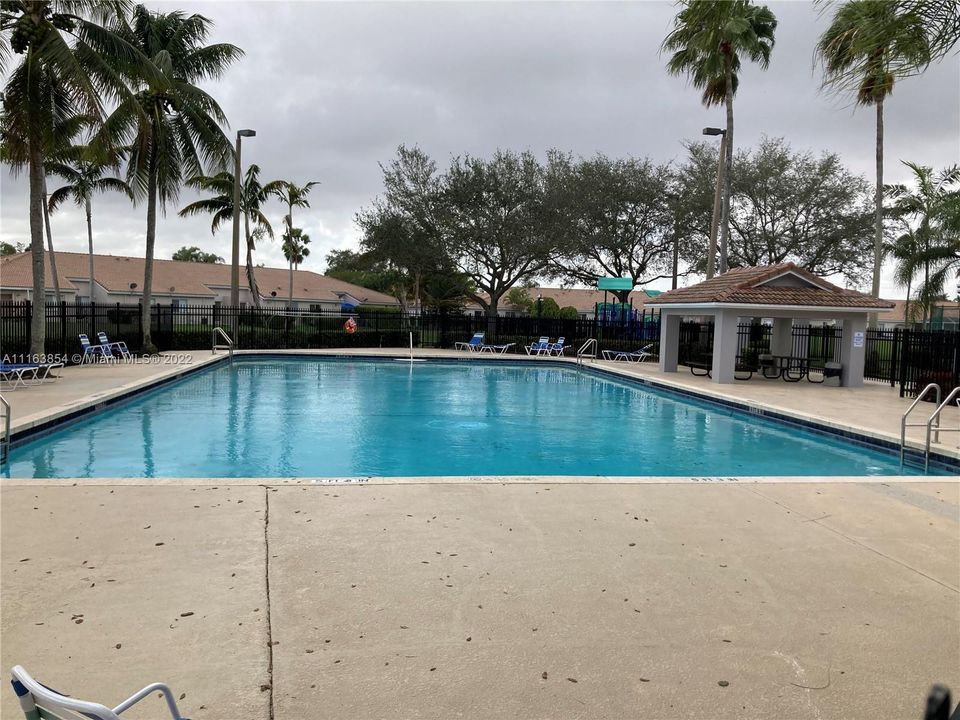 Недавно продано: $340,000 (2 спален, 2 ванн, 1044 Квадратных фут)