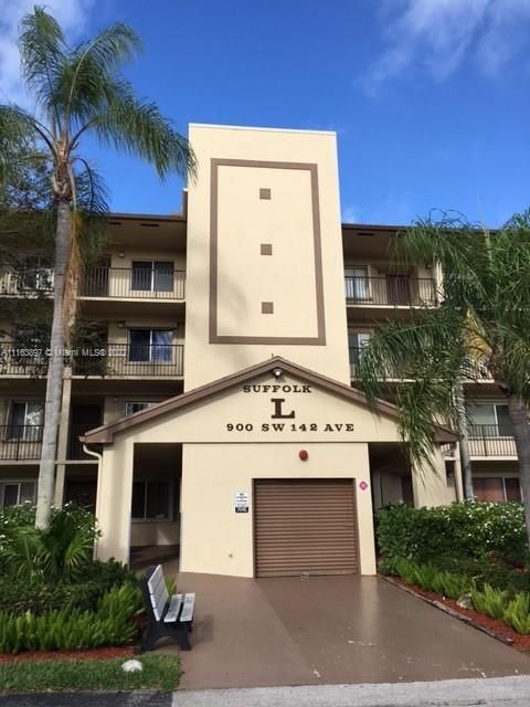 Recently Sold: $186,000 (2 beds, 1 baths, 1032 Square Feet)