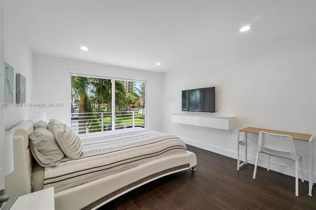 Recently Rented: $26,000 (4 beds, 3 baths, 2991 Square Feet)