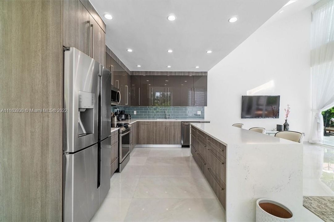 Recently Rented: $26,000 (4 beds, 3 baths, 2991 Square Feet)