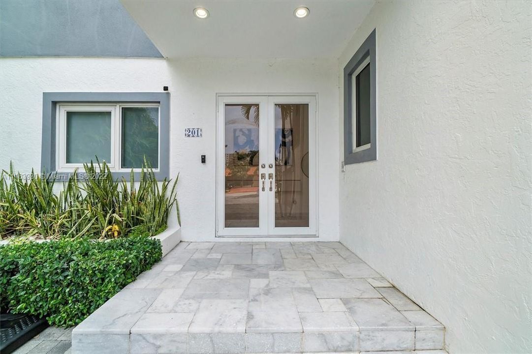 Recently Rented: $26,000 (4 beds, 3 baths, 2991 Square Feet)