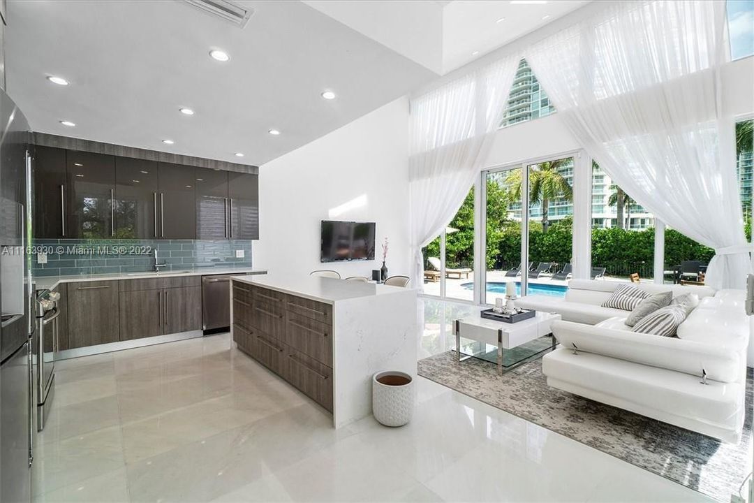 Recently Rented: $26,000 (4 beds, 3 baths, 2991 Square Feet)