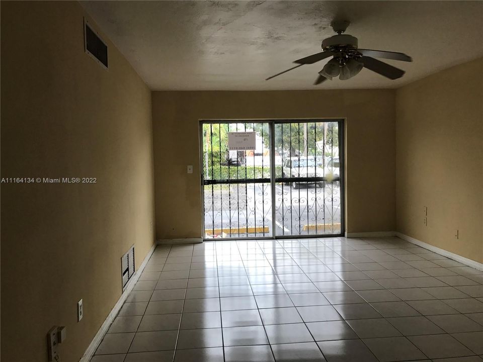 Recently Sold: $190,000 (2 beds, 2 baths, 950 Square Feet)