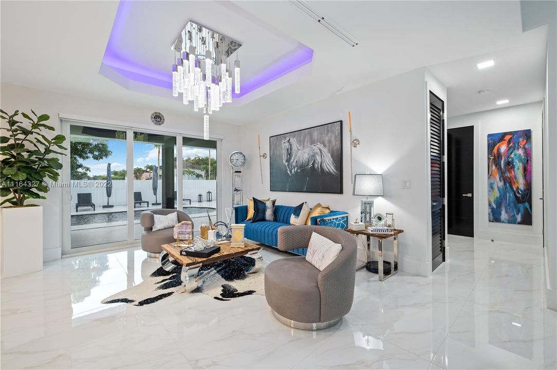 Recently Sold: $1,555,555 (5 beds, 3 baths, 3376 Square Feet)