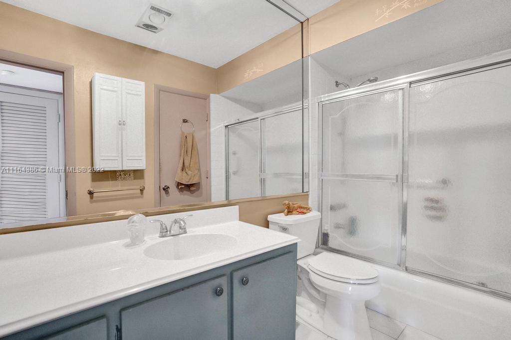 Recently Sold: $150,000 (1 beds, 1 baths, 750 Square Feet)