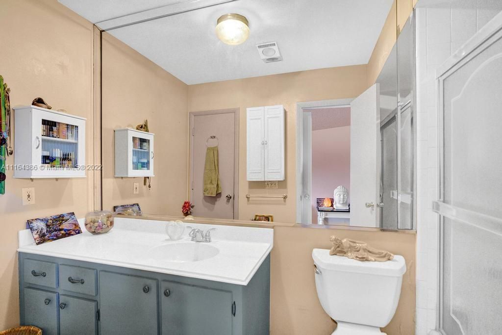 Recently Sold: $150,000 (1 beds, 1 baths, 750 Square Feet)