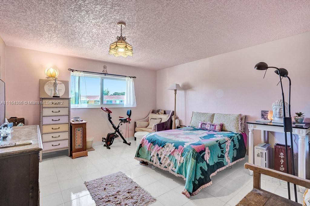 Recently Sold: $150,000 (1 beds, 1 baths, 750 Square Feet)