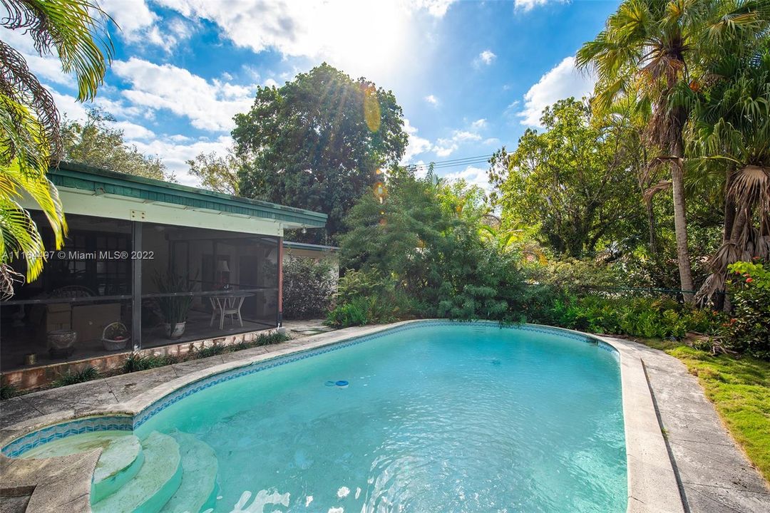 Recently Sold: $2,750,000 (2 beds, 2 baths, 0 Square Feet)