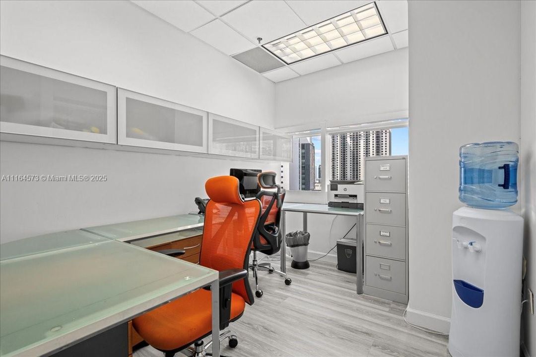 Private Office 2 1230