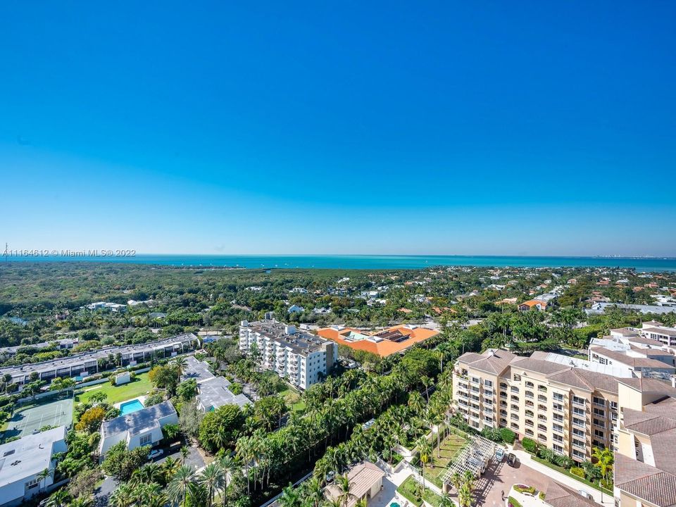 Recently Sold: $6,995,000 (3 beds, 3 baths, 2850 Square Feet)