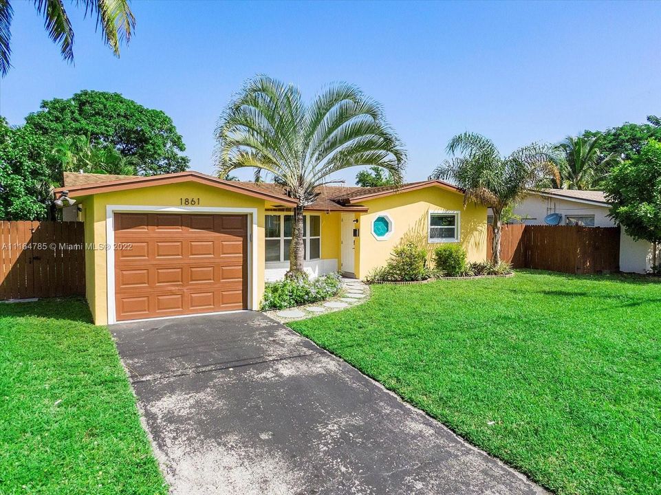 Recently Sold: $499,000 (2 beds, 2 baths, 1160 Square Feet)