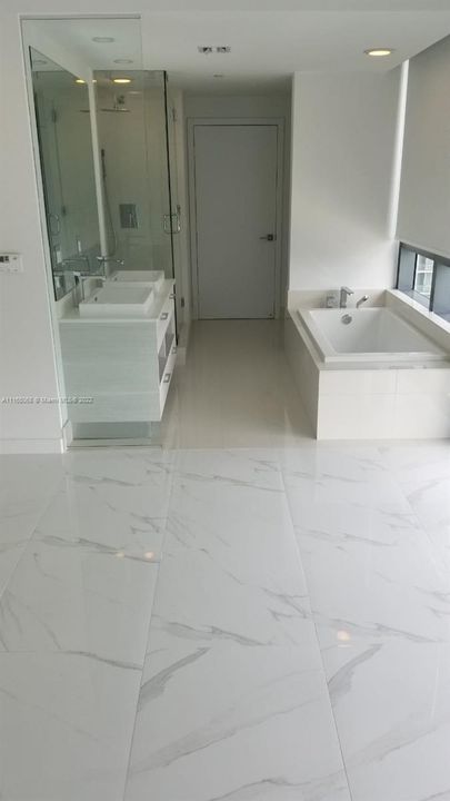 Недавно арендовано: $4,000 (1 спален, 1 ванн, 919 Квадратных фут)