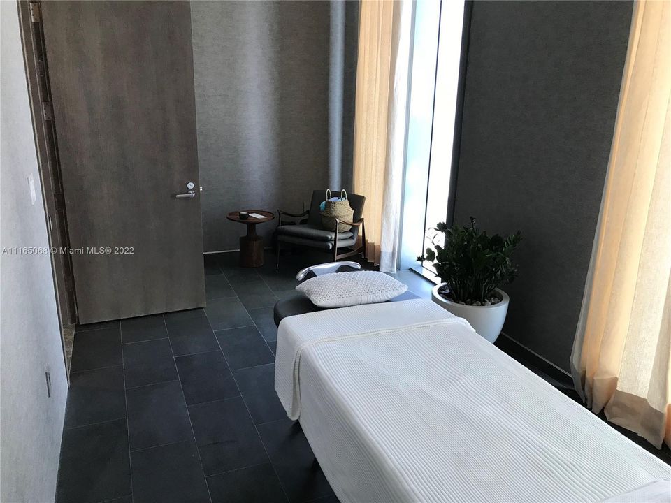 Недавно арендовано: $4,000 (1 спален, 1 ванн, 919 Квадратных фут)