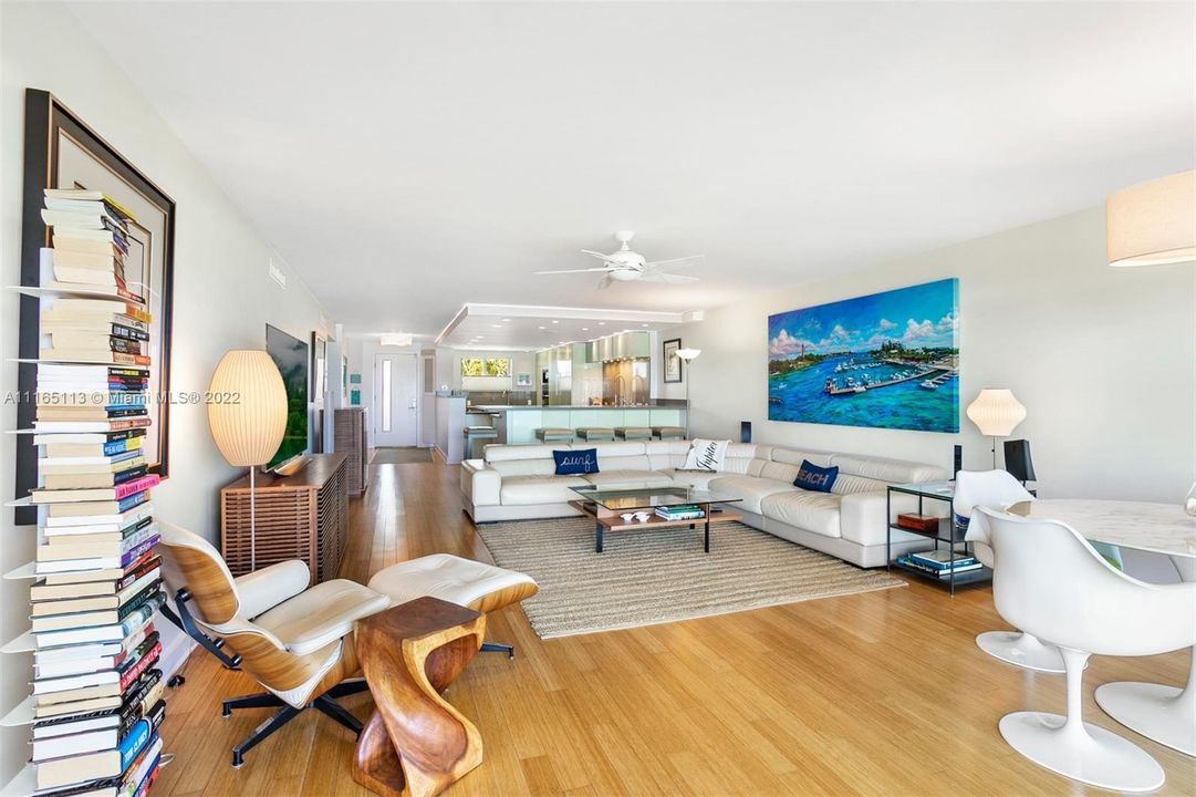 Recently Sold: $1,799,999 (2 beds, 2 baths, 1404 Square Feet)