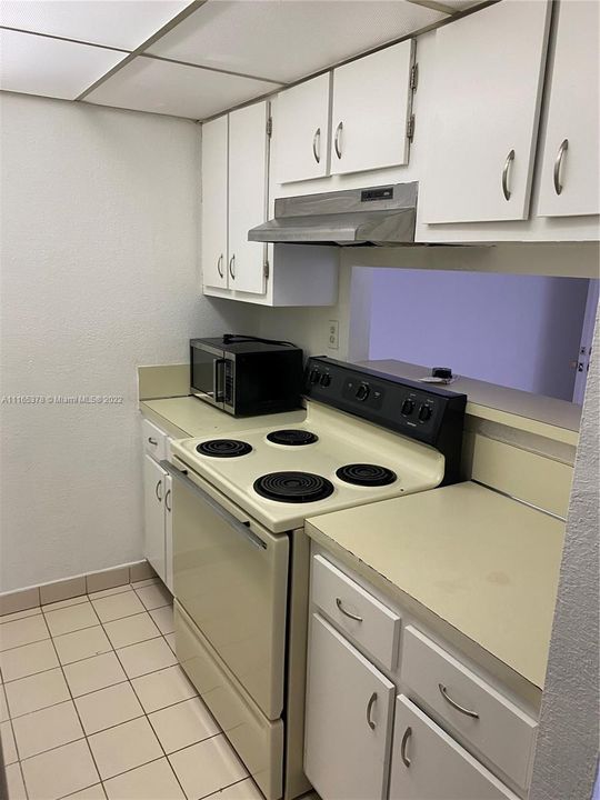 Recently Rented: $1,400 (1 beds, 1 baths, 650 Square Feet)
