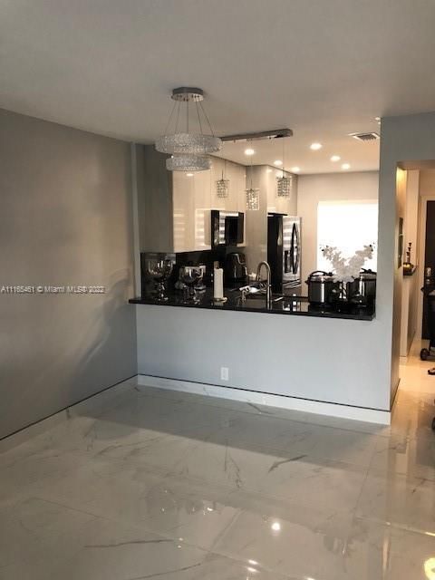 Recently Sold: $158,000 (2 beds, 2 baths, 1000 Square Feet)