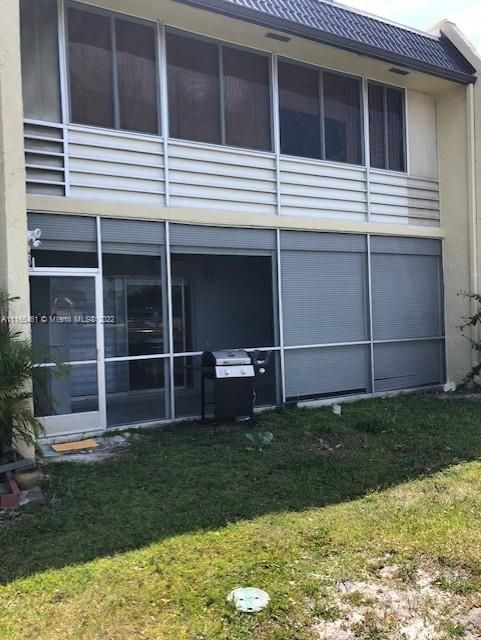 Recently Sold: $158,000 (2 beds, 2 baths, 1000 Square Feet)