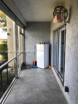 Recently Sold: $158,000 (2 beds, 2 baths, 1000 Square Feet)