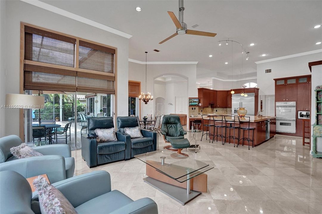 Recently Sold: $1,625,000 (6 beds, 5 baths, 3966 Square Feet)