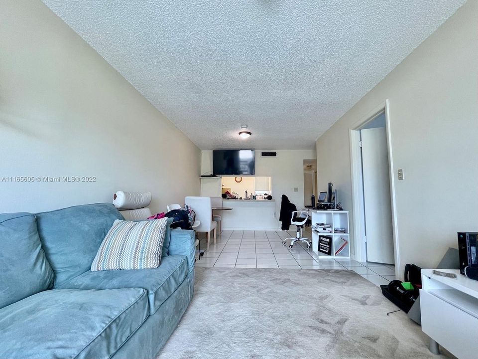 Recently Sold: $245,000 (1 beds, 1 baths, 660 Square Feet)