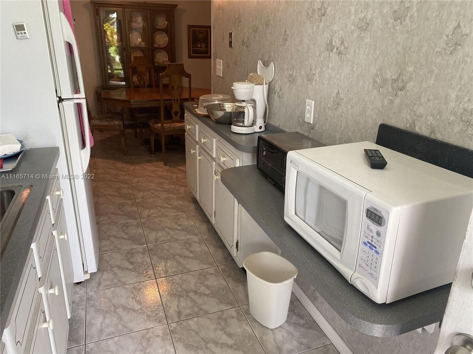 Vendido Recientemente: $99,000 (1 camas, 1 baños, 715 Pies cuadrados)