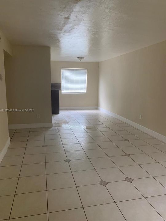 最近售出: $130,000 (2 贝兹, 2 浴室, 1045 平方英尺)