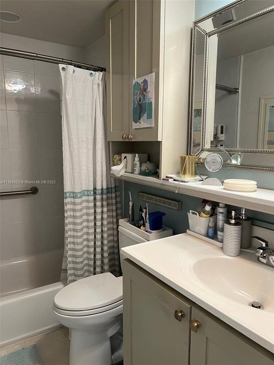 Недавно продано: $189,000 (2 спален, 2 ванн, 997 Квадратных фут)