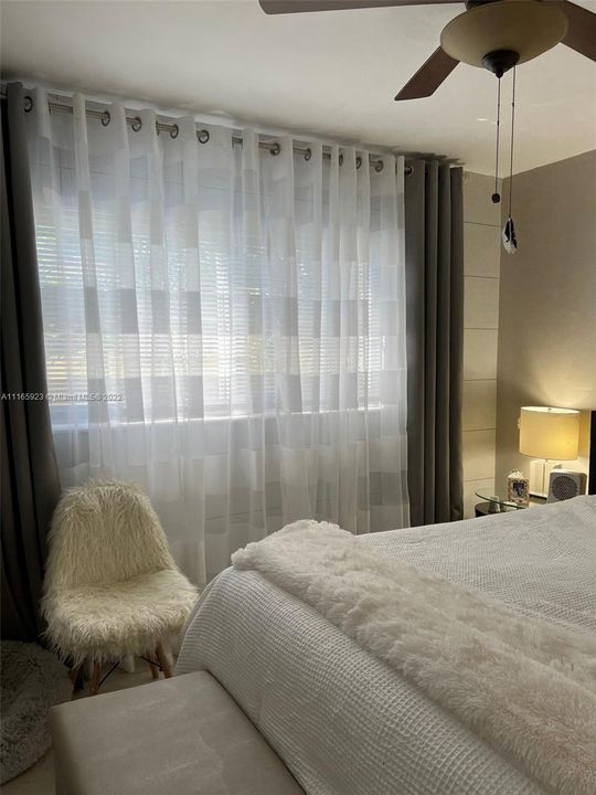 Недавно продано: $189,000 (2 спален, 2 ванн, 997 Квадратных фут)