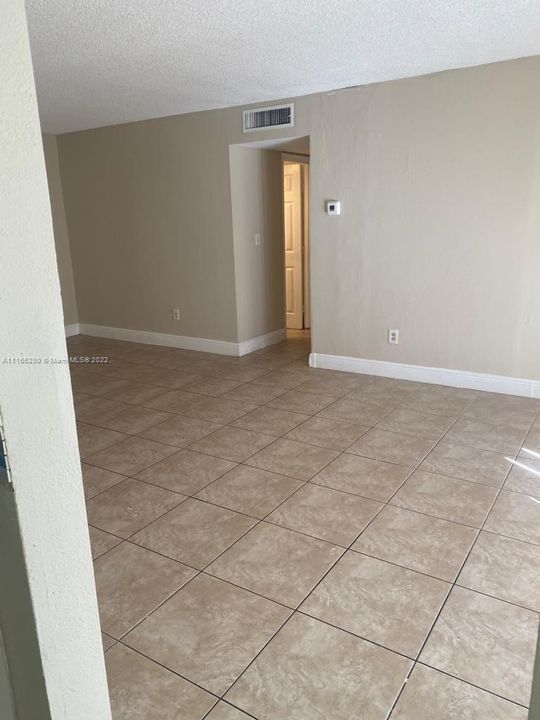 Recently Rented: $1,850 (2 beds, 2 baths, 1178 Square Feet)