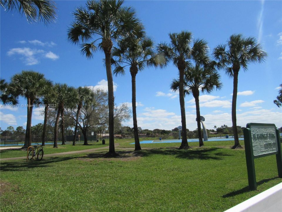 Недавно продано: $310,000 (2 спален, 2 ванн, 1223 Квадратных фут)