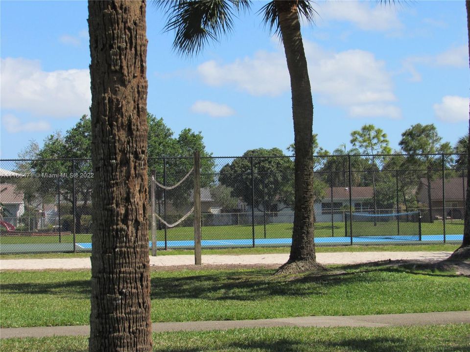 Недавно продано: $310,000 (2 спален, 2 ванн, 1223 Квадратных фут)