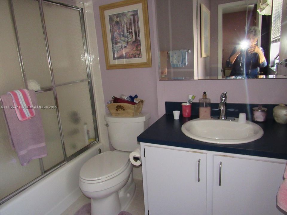 Недавно продано: $310,000 (2 спален, 2 ванн, 1223 Квадратных фут)