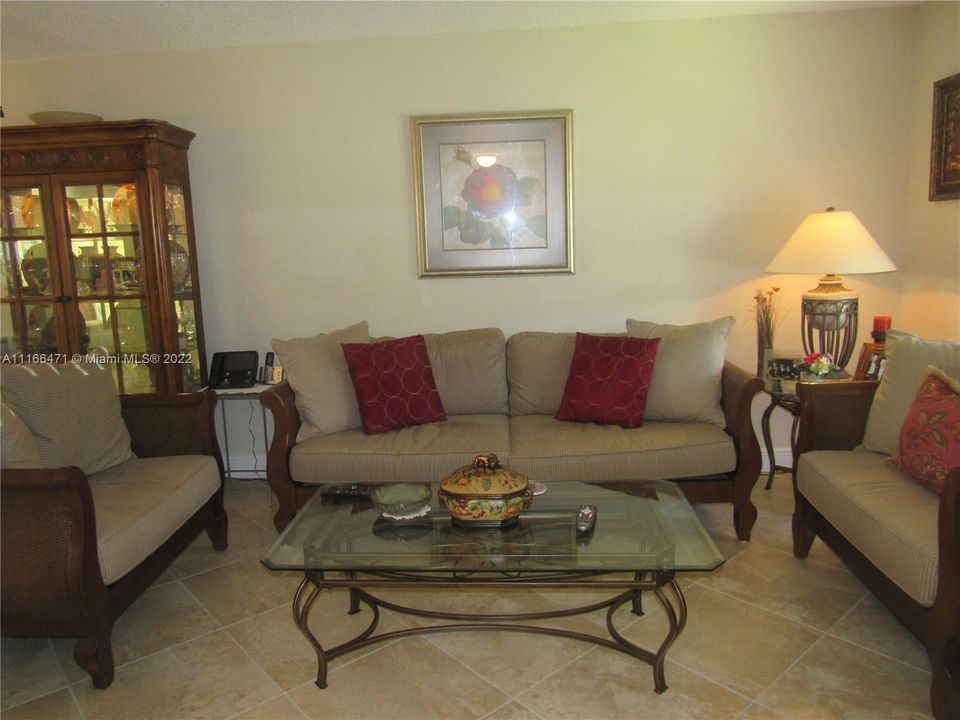 Недавно продано: $310,000 (2 спален, 2 ванн, 1223 Квадратных фут)