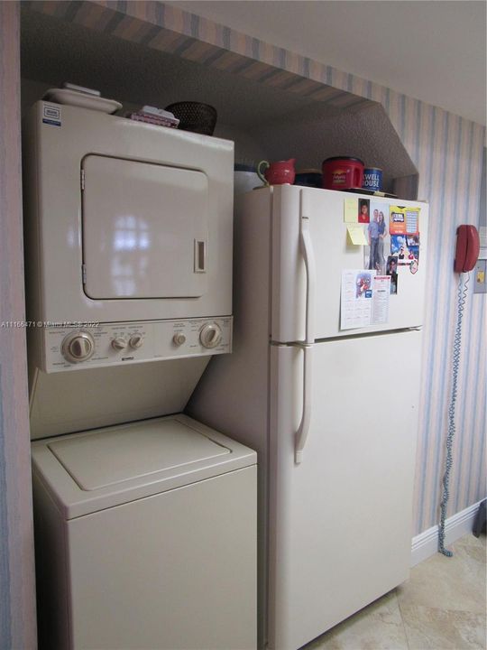 Недавно продано: $310,000 (2 спален, 2 ванн, 1223 Квадратных фут)