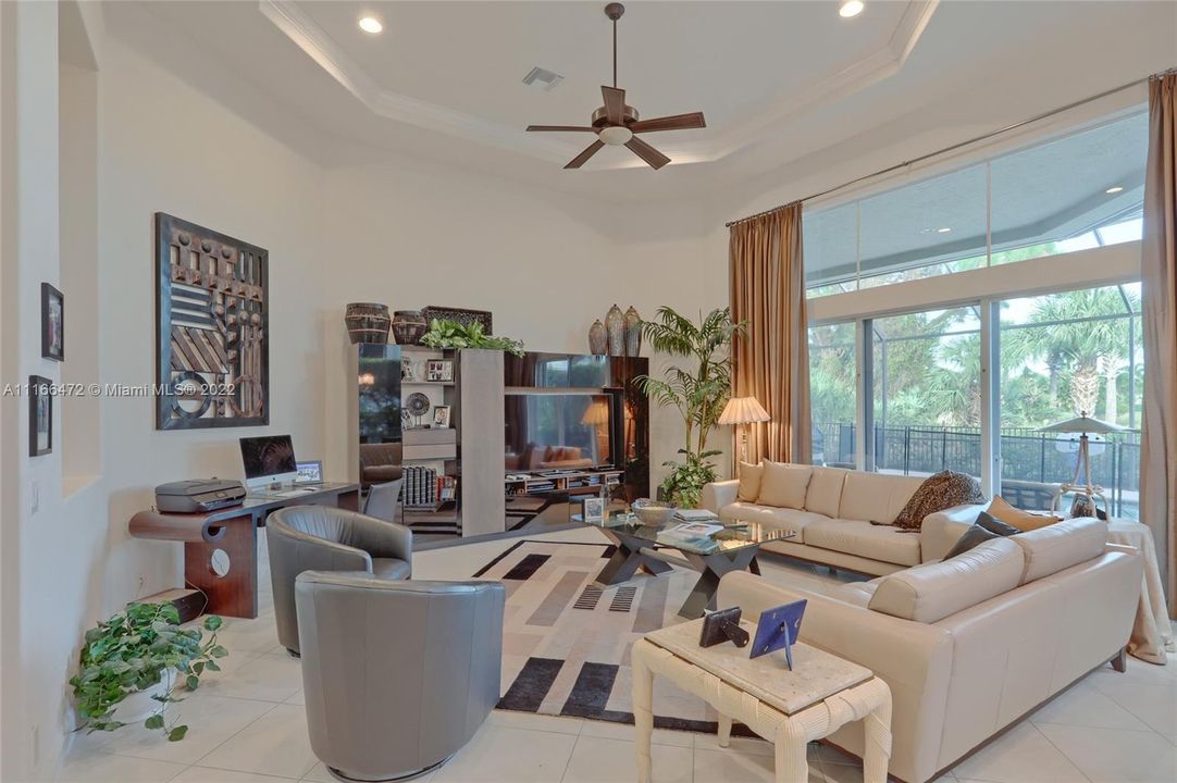 Recently Sold: $2,395,000 (5 beds, 5 baths, 4465 Square Feet)