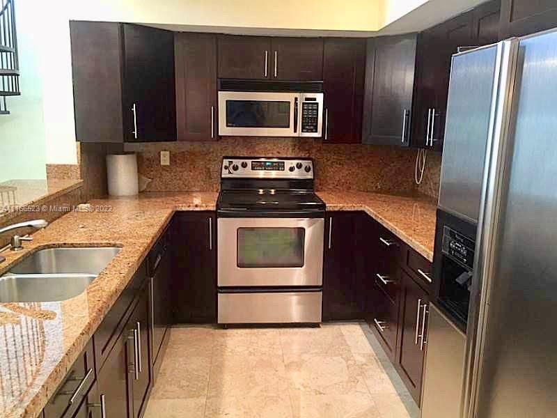 Недавно арендовано: $2,500 (2 спален, 2 ванн, 1569 Квадратных фут)