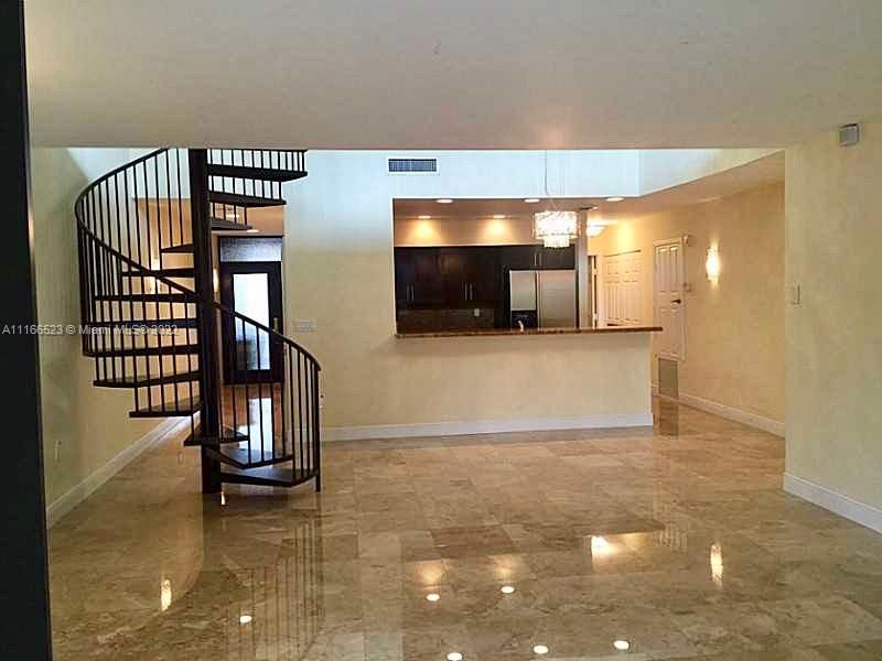 Недавно арендовано: $2,500 (2 спален, 2 ванн, 1569 Квадратных фут)