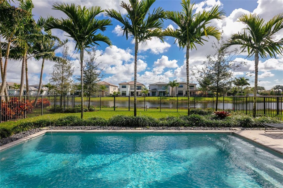 Recently Sold: $2,600,000 (4 beds, 4 baths, 3398 Square Feet)