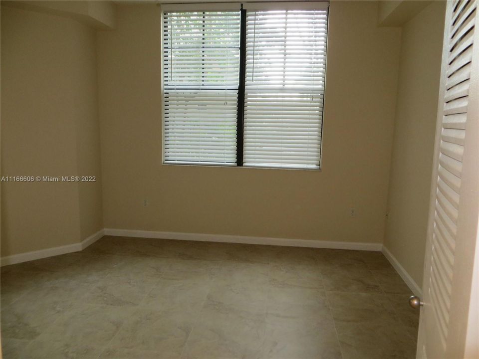 最近售出: $229,000 (2 贝兹, 2 浴室, 1130 平方英尺)