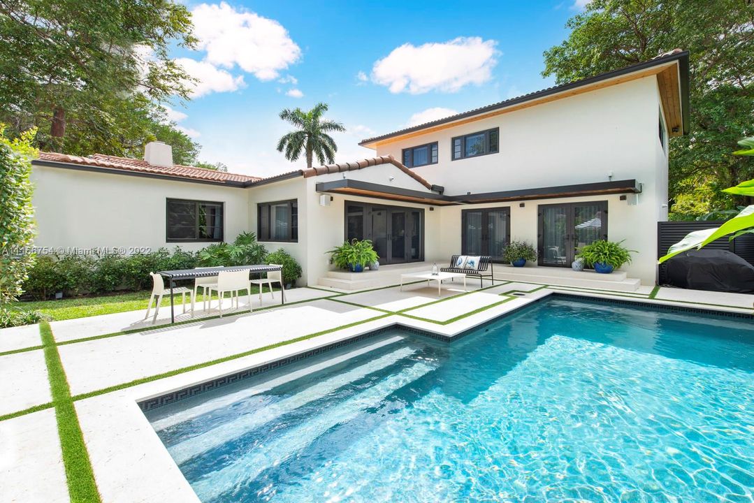 Recently Sold: $3,500,000 (3 beds, 3 baths, 0 Square Feet)