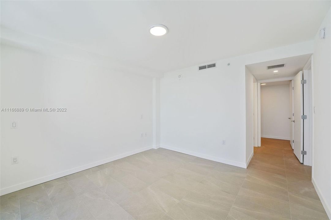 Recientemente alquilado: $4,884 (2 camas, 2 baños, 1319 Pies cuadrados)