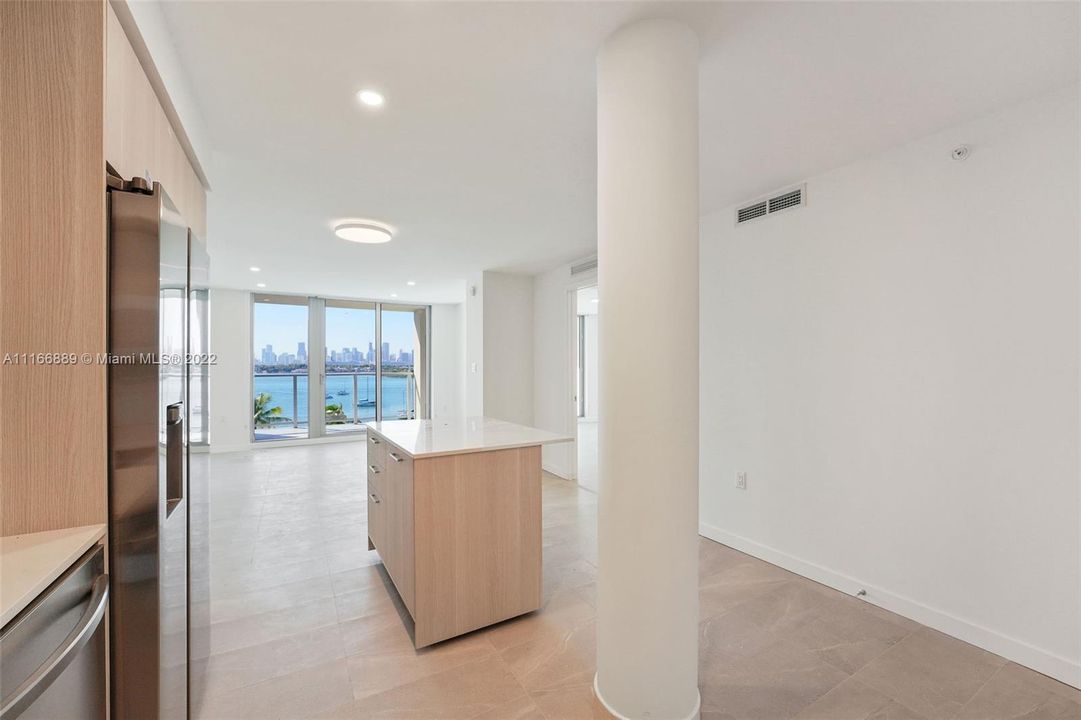 Recientemente alquilado: $4,884 (2 camas, 2 baños, 1319 Pies cuadrados)