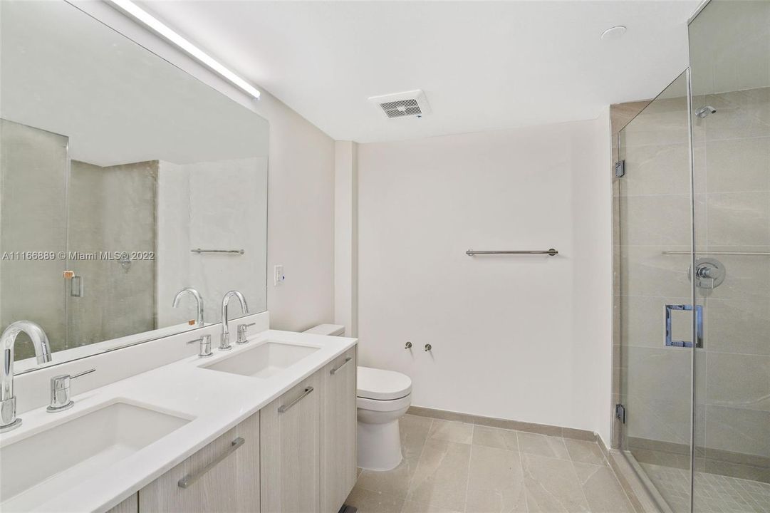Recientemente alquilado: $4,884 (2 camas, 2 baños, 1319 Pies cuadrados)