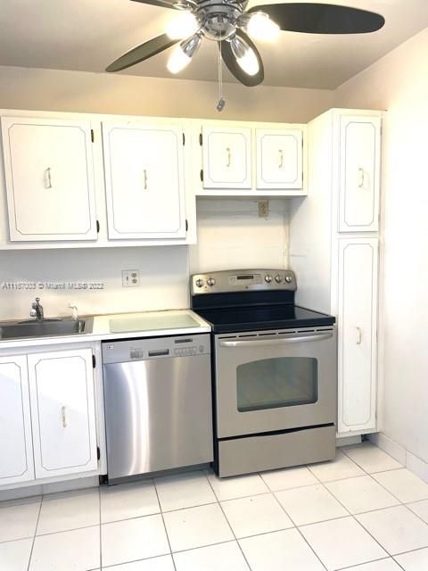 Recently Sold: $108,000 (1 beds, 1 baths, 825 Square Feet)