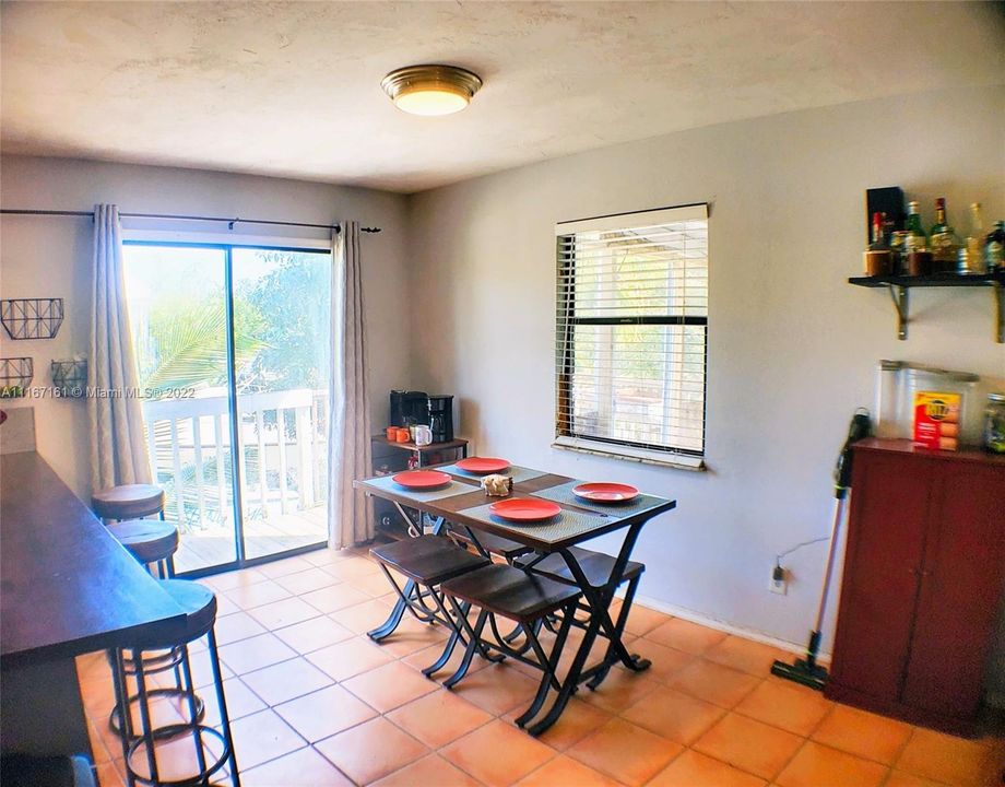 Vendido Recientemente: $495,000 (2 camas, 2 baños, 1232 Pies cuadrados)